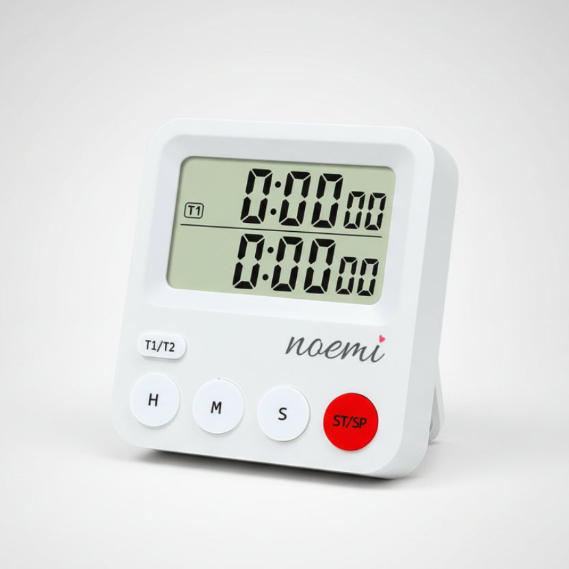 Portable Noemi Dual Timer used by beauty professionals for precise timing during treatments