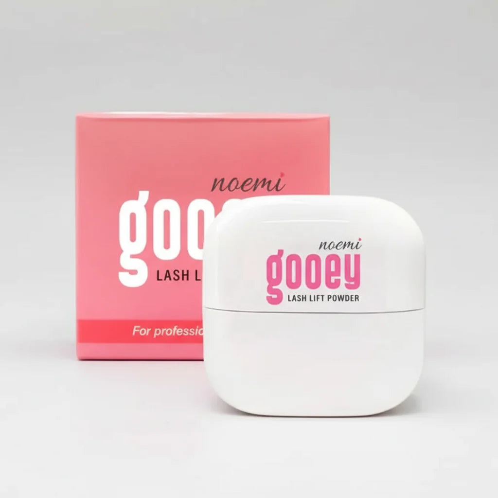 Noemi Gooey Lash Lift Powder for thickening lash lift Step 1